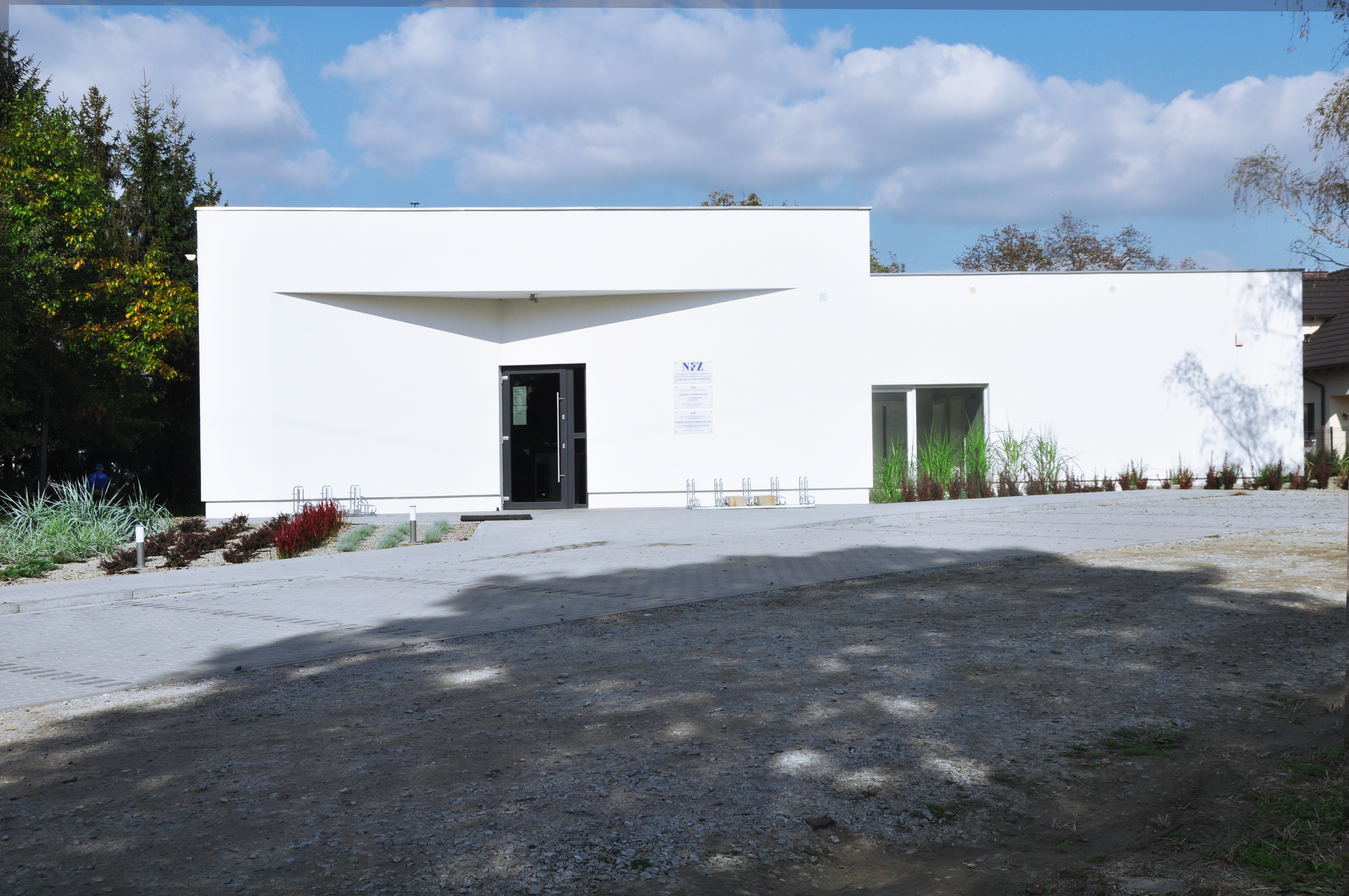 przychodnia medyczna projekt minimalistyczna światło